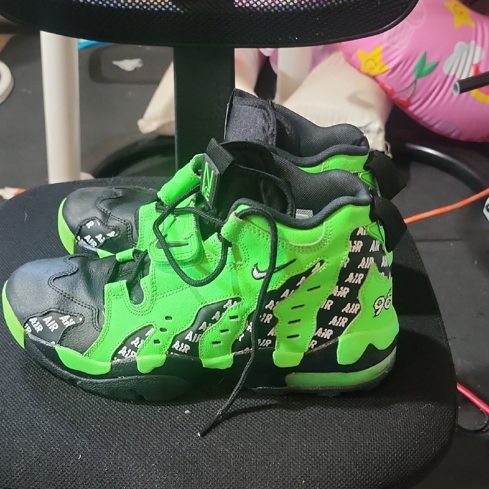 Nike Green and Black High-Top Sneakers